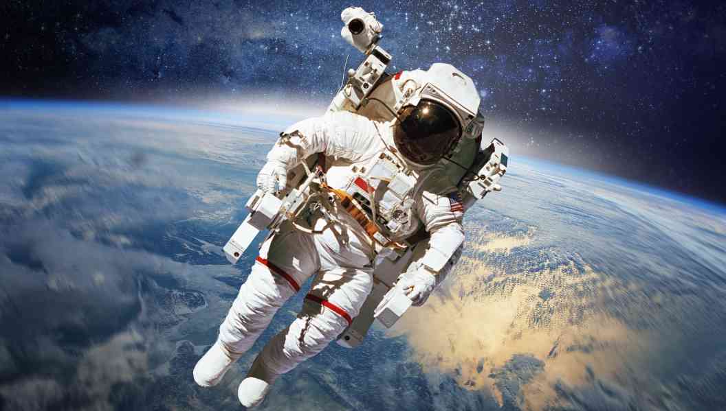 astronaut farts in space